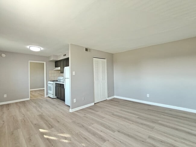 property at 7108 Oxford Ave