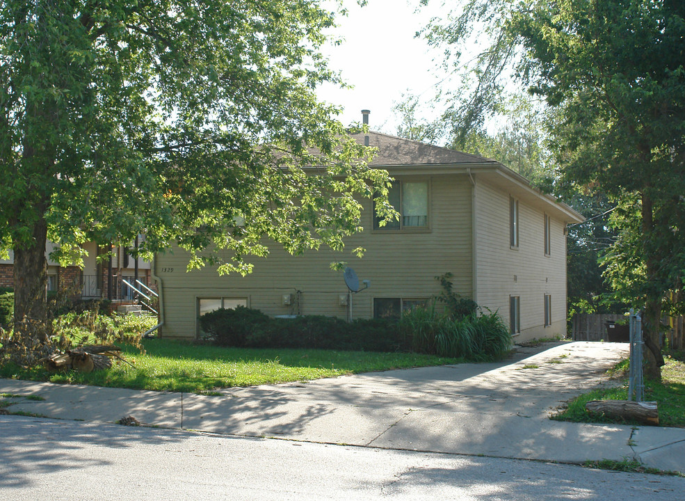 1329 S 32nd St in Omaha, NE - Building Photo