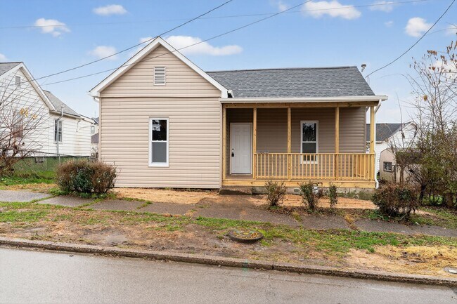 1013 N 15th St in Clarksburg, WV - Foto de edificio - Building Photo