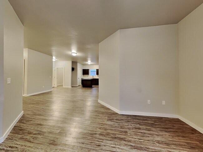 14308 Peach Tree Dr in Yukon, OK - Building Photo - Building Photo