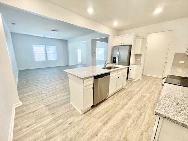 106 Luna Ln in Statesville, NC - Building Photo - Building Photo