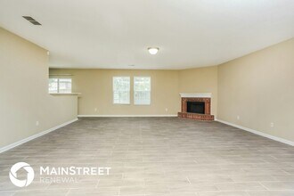 9996 Chariden Dr in Cordova, TN - Building Photo - Building Photo