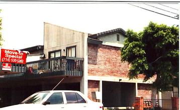 1141-1143 Highland St in Santa Ana, CA - Building Photo - Building Photo