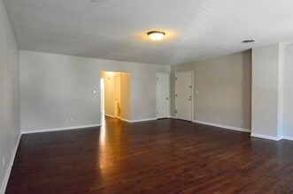 2426-1/2 S 16th St in Omaha, NE - Building Photo - Building Photo