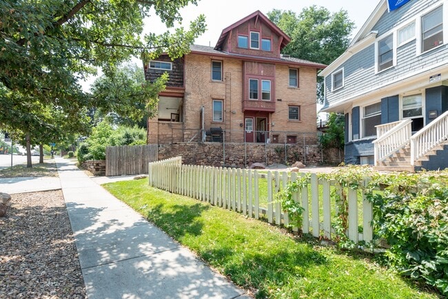 1501 Broadway St in Boulder, CO - Foto de edificio - Building Photo