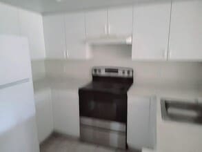 4195 N Haverhill Rd in West Palm Beach, FL - Foto de edificio - Building Photo