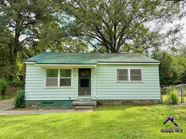 property at 1319 Laura Ave