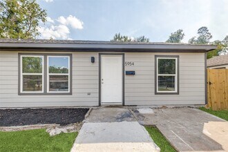 5954 Belneath St in Houston, TX - Building Photo - Building Photo