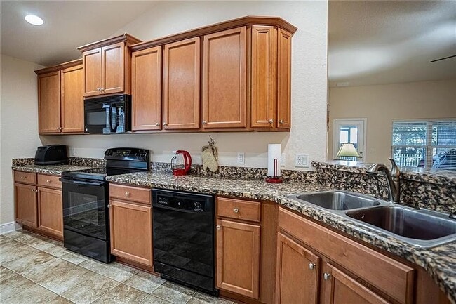 4023 Island Lakes Dr in Winter Haven, FL - Building Photo - Building Photo