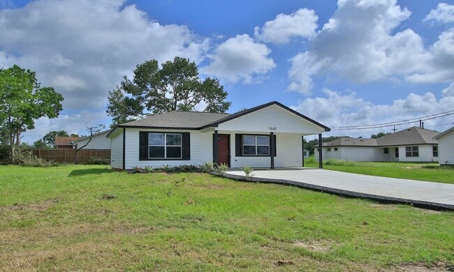 1440 Shepherd St in Hempstead, TX - Building Photo - Building Photo