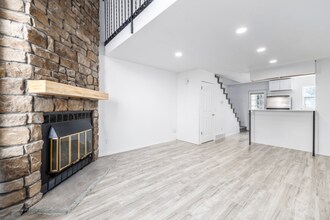 3281 S Estes St in Lakewood, CO - Building Photo - Building Photo