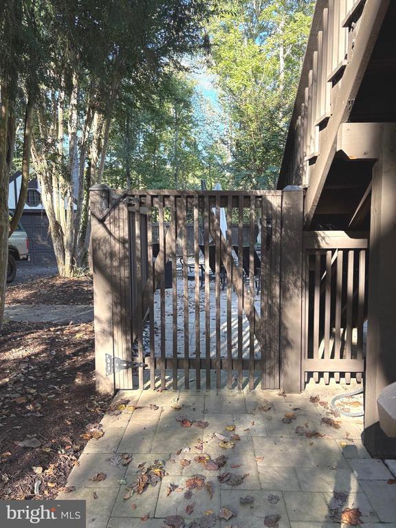 property at 2005 Huntwood Dr