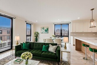 5015 N Lincoln Ave, Unit 3S in Chicago, IL - Building Photo - Building Photo