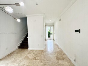 813 SE 18th Ct in Fort Lauderdale, FL - Building Photo - Building Photo