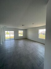 4081 SW Hablow St in Port St. Lucie, FL - Building Photo - Building Photo