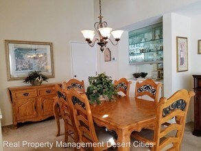2545 Mira Monte Cir W-Unit -#F in Palm Springs, CA - Building Photo - Building Photo