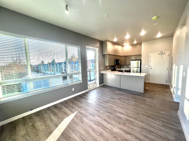 2330 Yakima Ct in Tacoma, WA - Foto de edificio - Building Photo