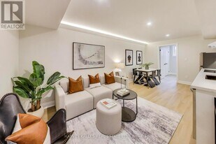 21 Rolyat St in Toronto, ON - Building Photo