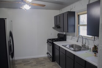 1105 Richard Dr in Sauget, IL - Building Photo - Building Photo