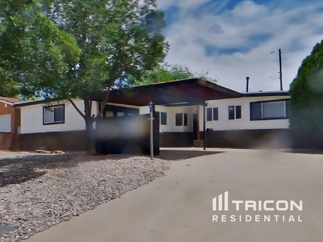 property at 1404 Dorothy St NE