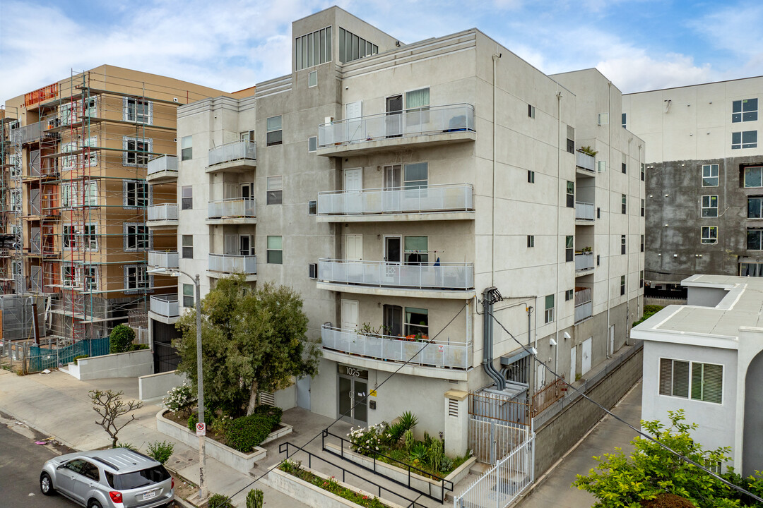 1025 Dewey Ave in Los Angeles, CA - Building Photo