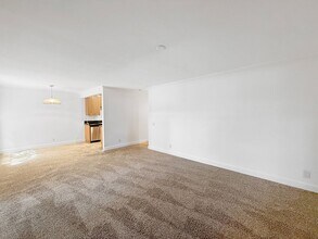 8560 Via Mallorca in San Diego, CA - Building Photo - Building Photo