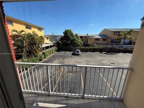 1255 W 49th Pl in Hialeah, FL - Building Photo - Building Photo