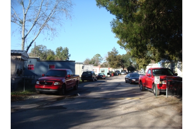 Gateway Trailer Park in Jacksonville, FL - Building Photo