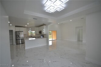 1132 Edelweiss St E in Lehigh Acres, FL - Foto de edificio - Building Photo