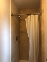 155 Elm St, Unit 1 in Somerville, MA - Building Photo - Building Photo