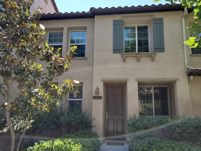 6108 Alida Row in San Diego, CA - Building Photo - Building Photo