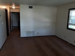 1000 Delaware Ave in Ames, IA - Building Photo - Building Photo