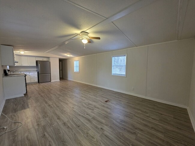 1133 Pickett Rd in Jacksonville, NC - Building Photo - Building Photo