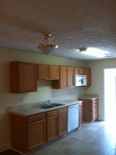 121 Westchester Cir in Athens, GA - Building Photo - Building Photo