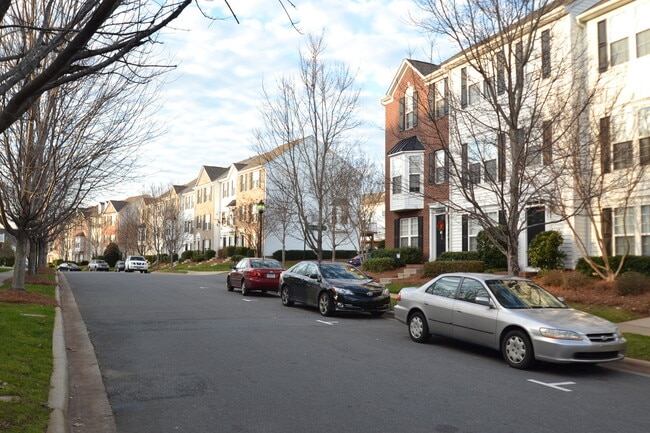 15777 Castle Watch Ave in Charlotte, NC - Building Photo - Building Photo