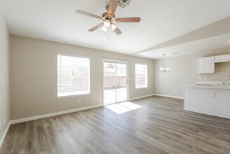 5232 Shasta Daisy St in North Las Vegas, NV - Building Photo - Building Photo