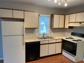 210 W 6th St in Royal Oak, MI - Building Photo - Building Photo