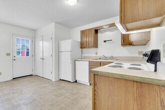 289 State Line Rd-Unit -289 C Stateline Rd in Oak Grove, KY - Building Photo - Building Photo