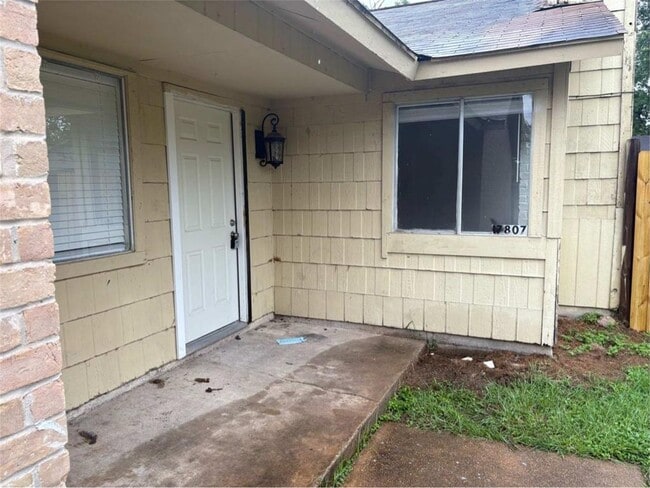 property at 17807 Northway Ct