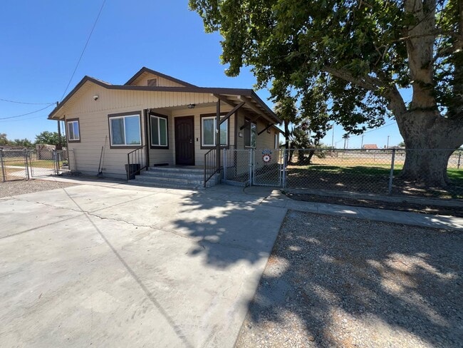 property at 15162 S McCall Ave