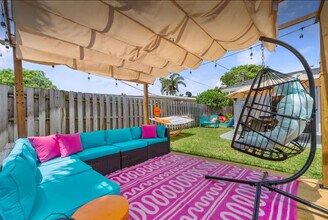 4740 NE 18th Ave in Oakland Park, FL - Building Photo - Building Photo