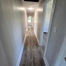 785 Warwick Tpke, Unit 3 in Hewitt, NJ - Building Photo - Building Photo