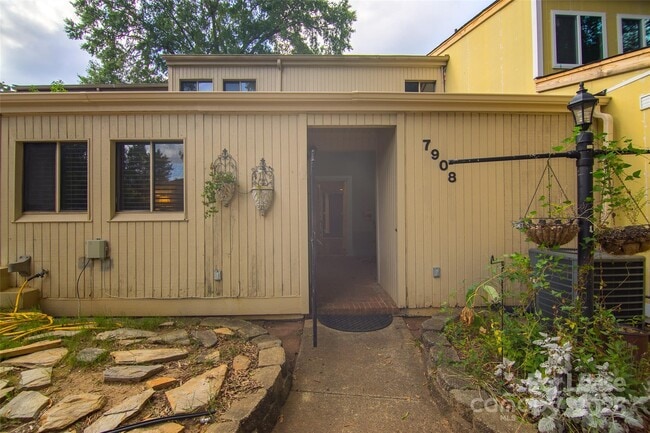 property at 7908 Horse Chestnut Ln