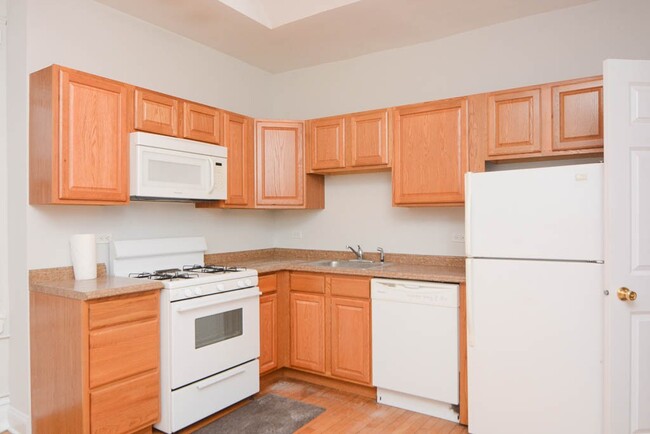 1009 N Sacramento Ave, Unit G05C in Chicago, IL - Building Photo - Building Photo