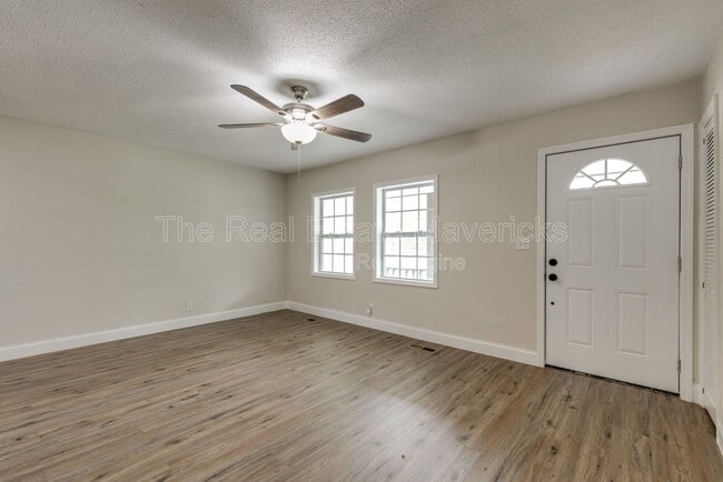 1104 Indian Ave in Rossville, GA - Building Photo - Building Photo