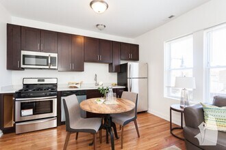 4909 W Cuyler Ave in Chicago, IL - Building Photo - Building Photo