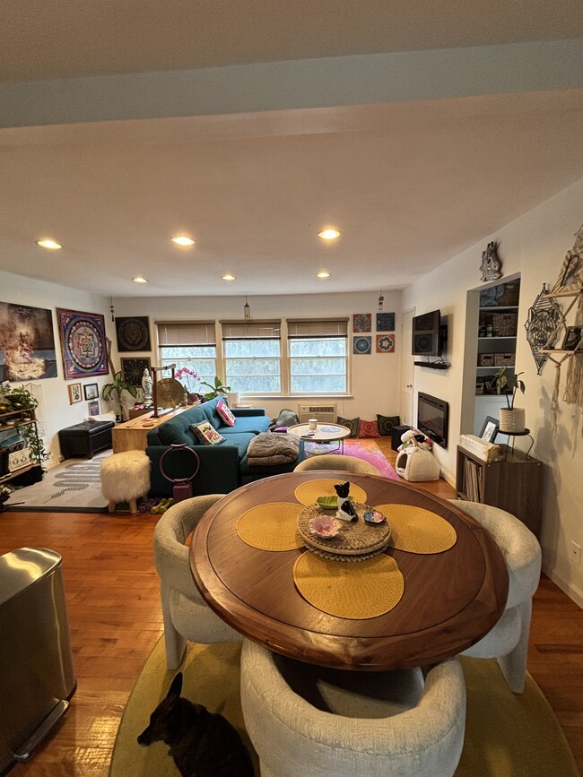 3317 Caroline Ave, Unit 1