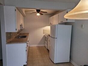 103 Robert St W in Penetanguishene, ON - Building Photo - Building Photo