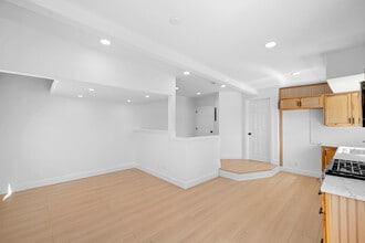 1338 Ruberta Ave in Glendale, CA - Foto de edificio - Building Photo