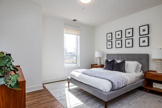 The Nell in Dunellen, NJ - Foto de edificio - Interior Photo